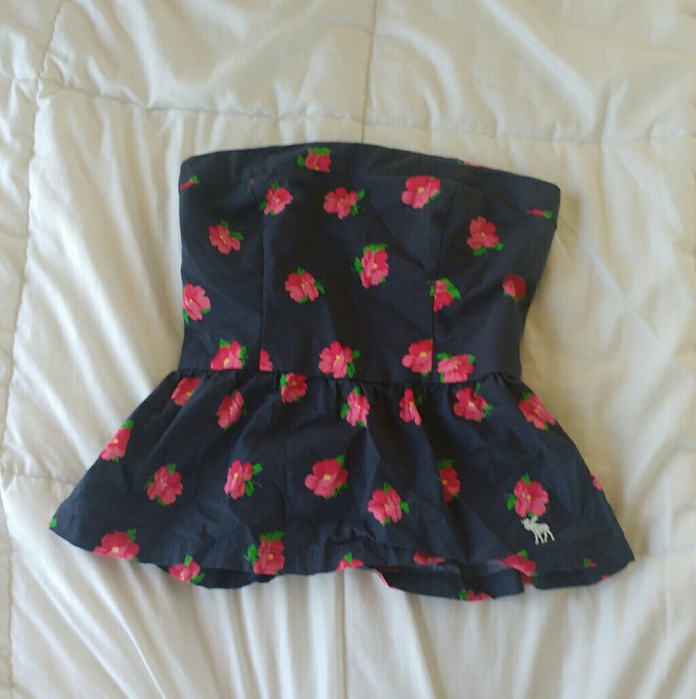Strapless top